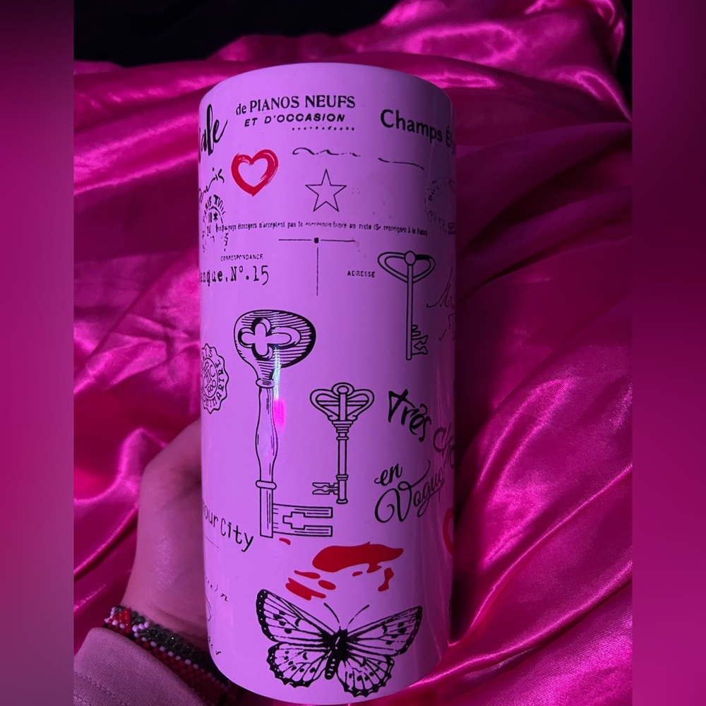French themed vase